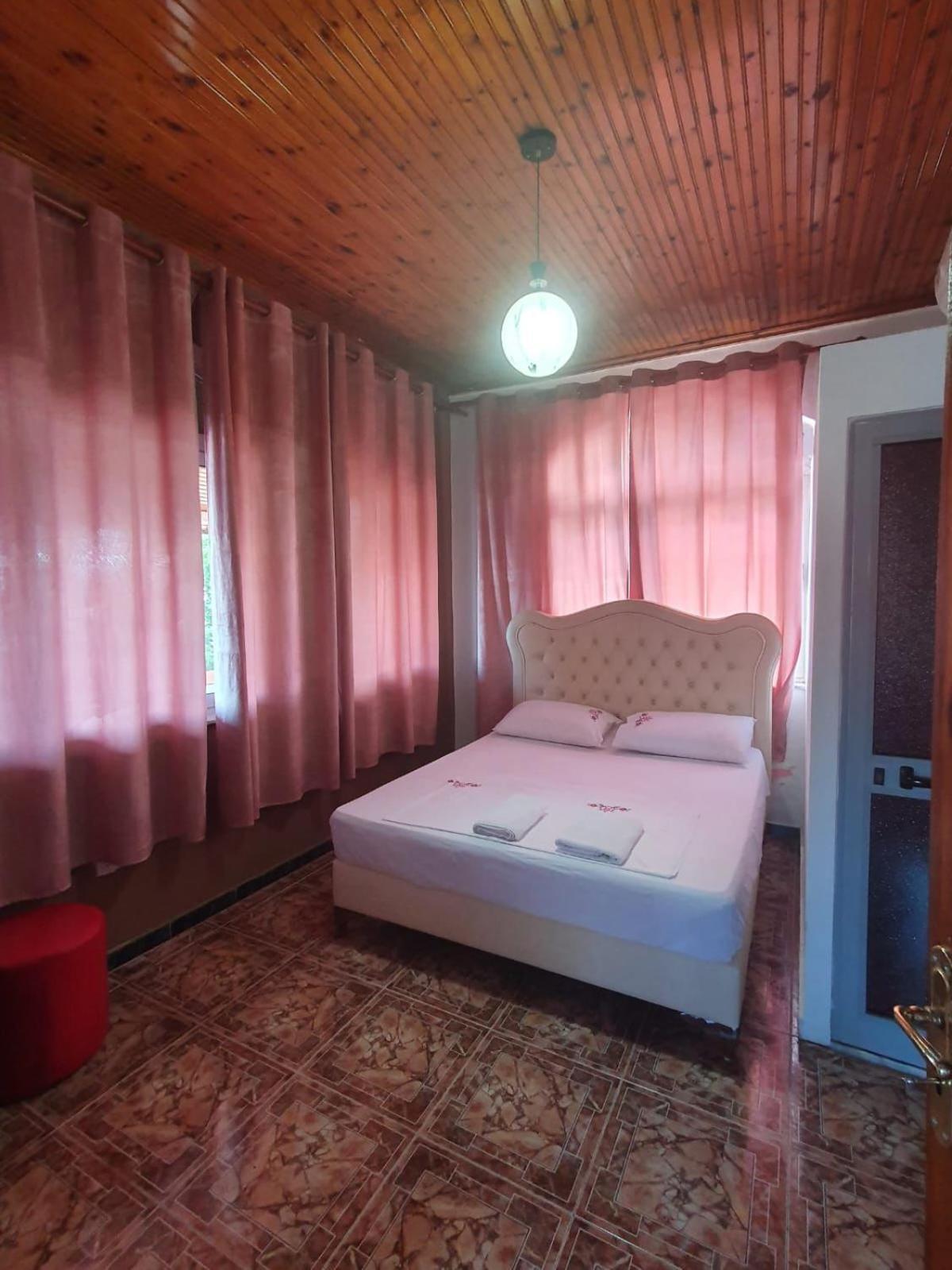 Hotel Piccolino Shkodër 外观 照片